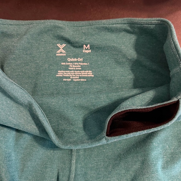 Xersion Teal Capri Yoga Pants | Quick-Dri High | High Waist | Cutout’s - Picture 6 of 9